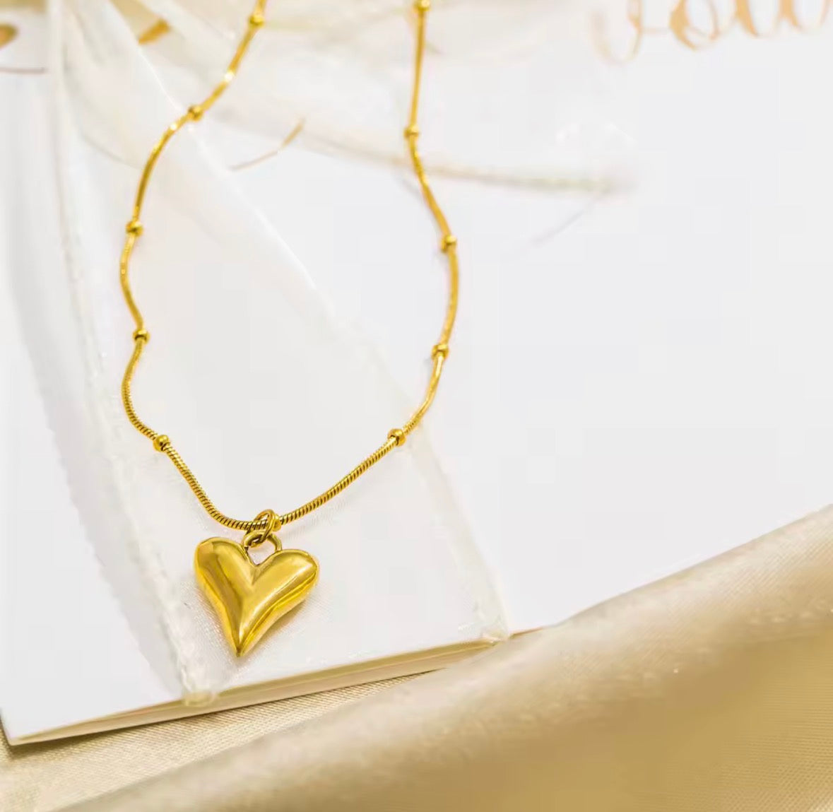 The Amara Necklace