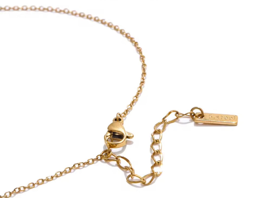 The Solenne Lariat