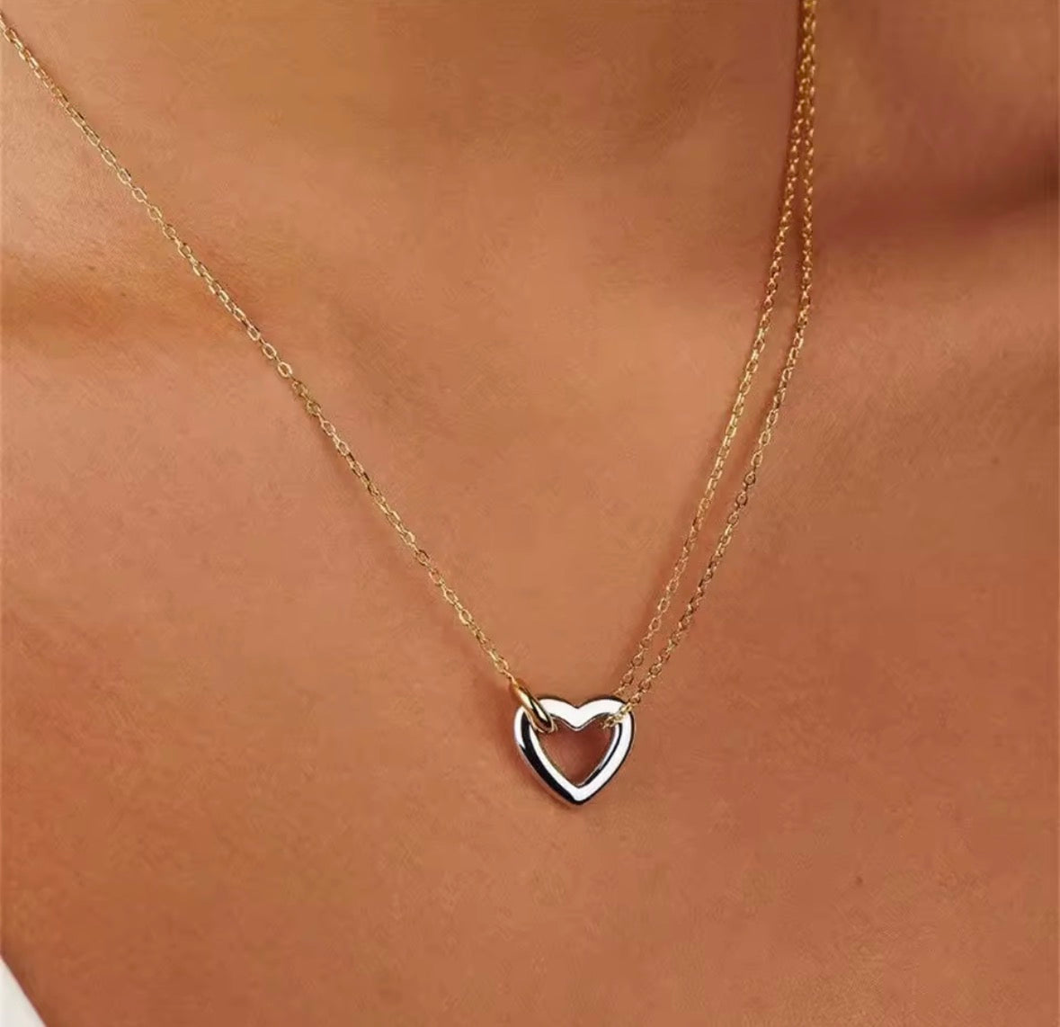 Interlocking Ring Choker Necklace