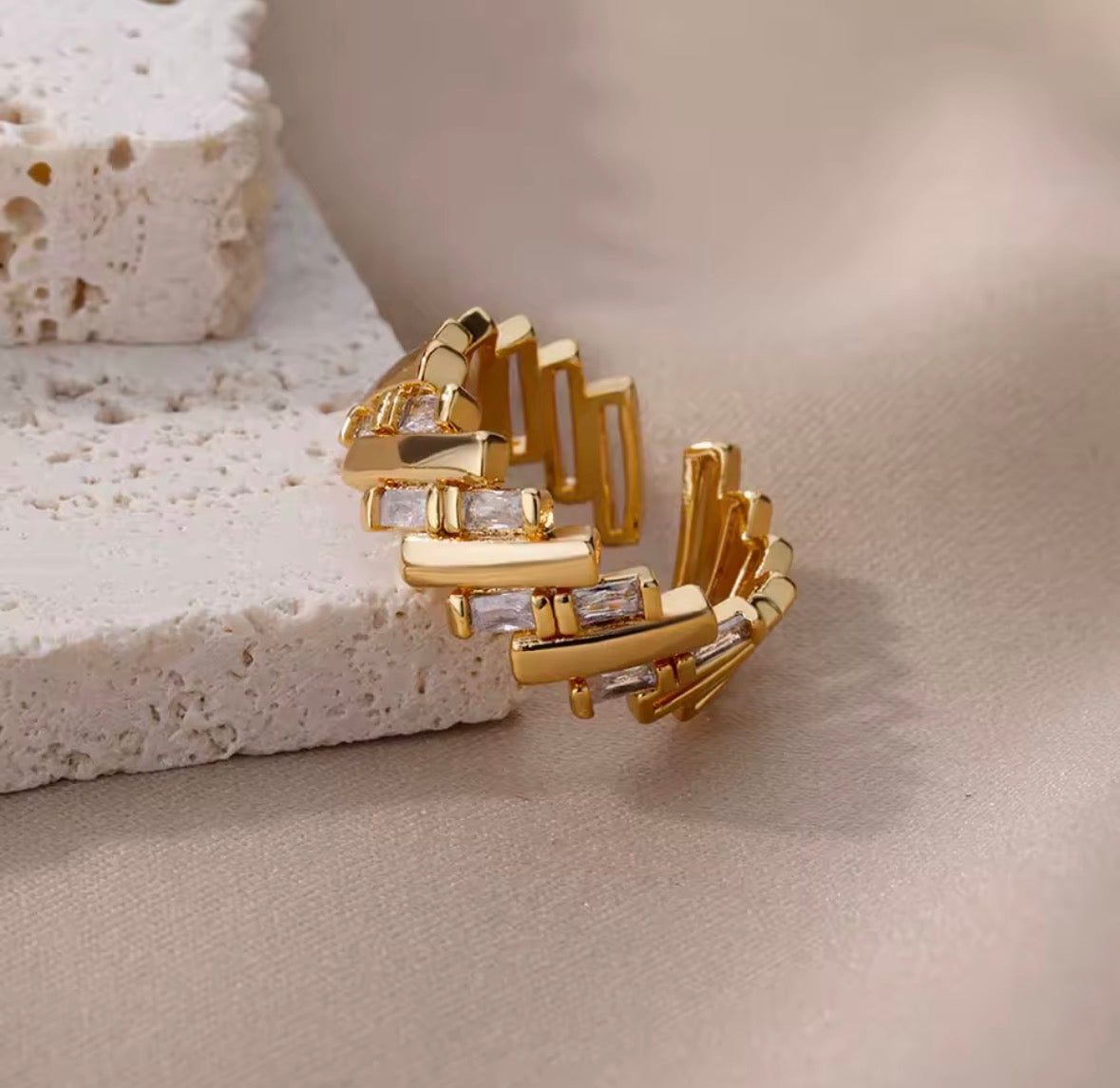 Zircon Bar Ring