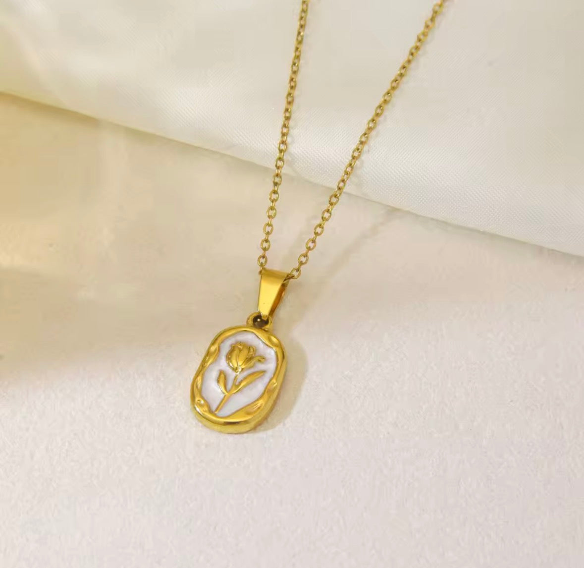Rose Flower Necklace