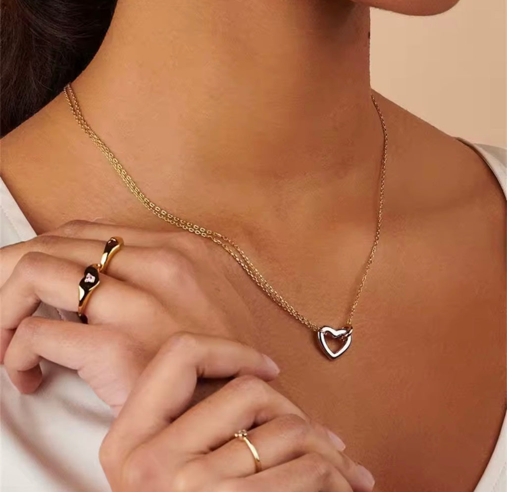 Interlocking Ring Choker Necklace