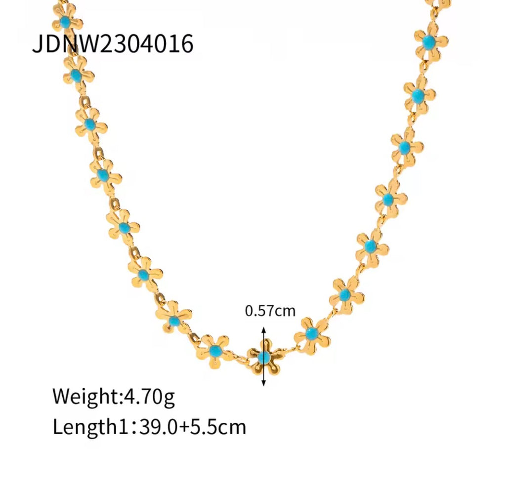 The Sienna Necklace Chain Length & Collar Size Guide
