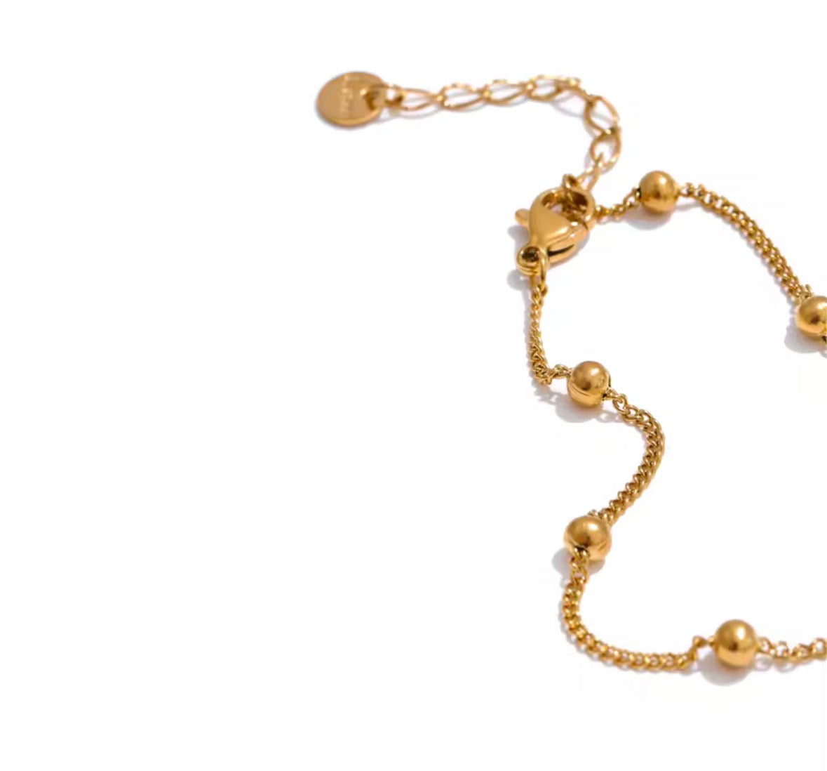lysara-hand-chain-detail
